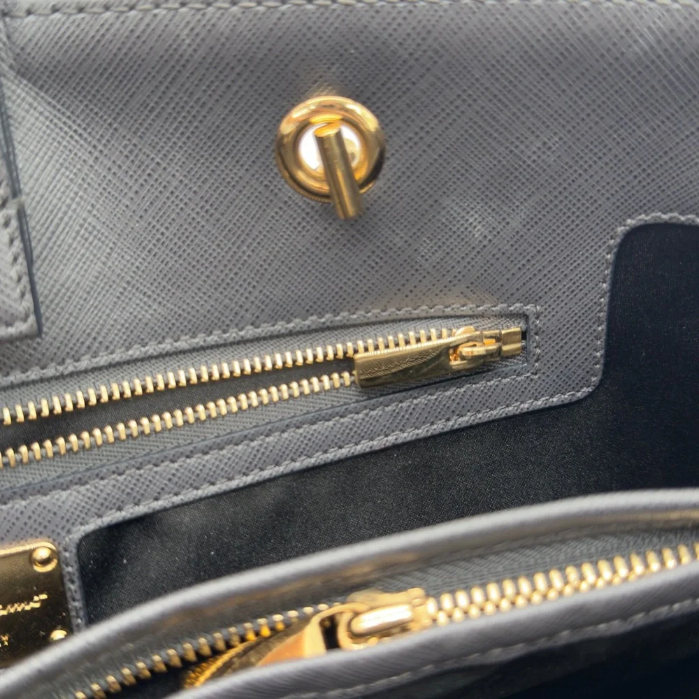 Salvatore Ferragamo Leather Chain Tote Bag Handbag Grey Gold - Picture 13 of 16